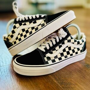 Vans Old Skool women’s sz 8.5 / mens sz 7